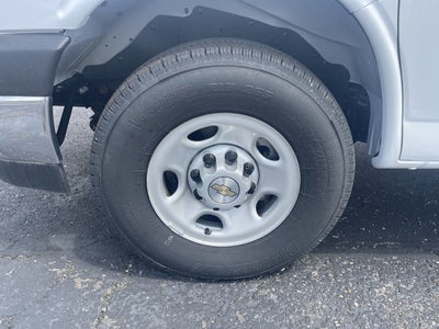 2025 Chevrolet Express Cargo 3500 WT