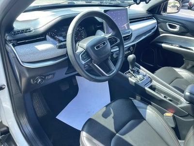 2024 Jeep Compass Latitude Lux FWD