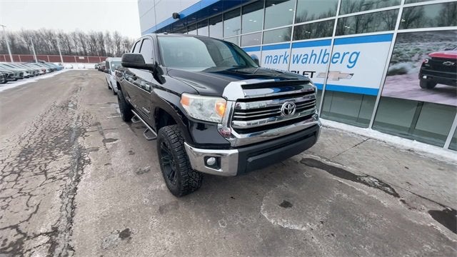 2017 Toyota Tundra SR5 5.7L V8