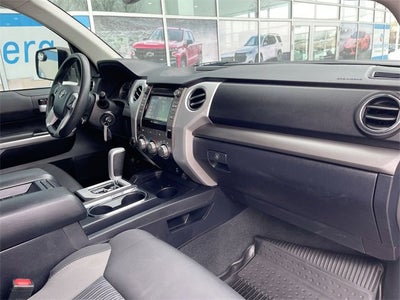 2017 Toyota Tundra SR5 5.7L V8