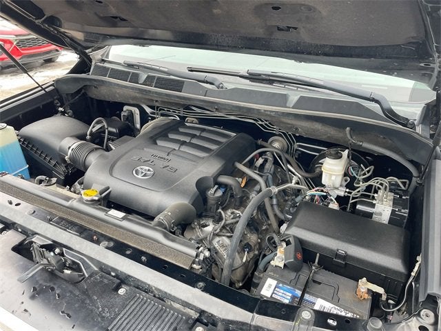 2017 Toyota Tundra SR5 5.7L V8