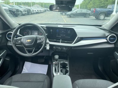 2025 Chevrolet Trax LS