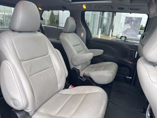 2017 Toyota Sienna Limited Premium 7 Passenger