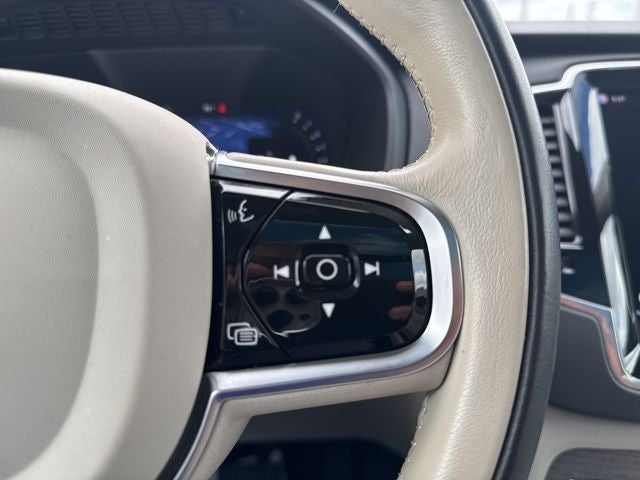 2023 Volvo XC90 B6 Plus 7-Seater