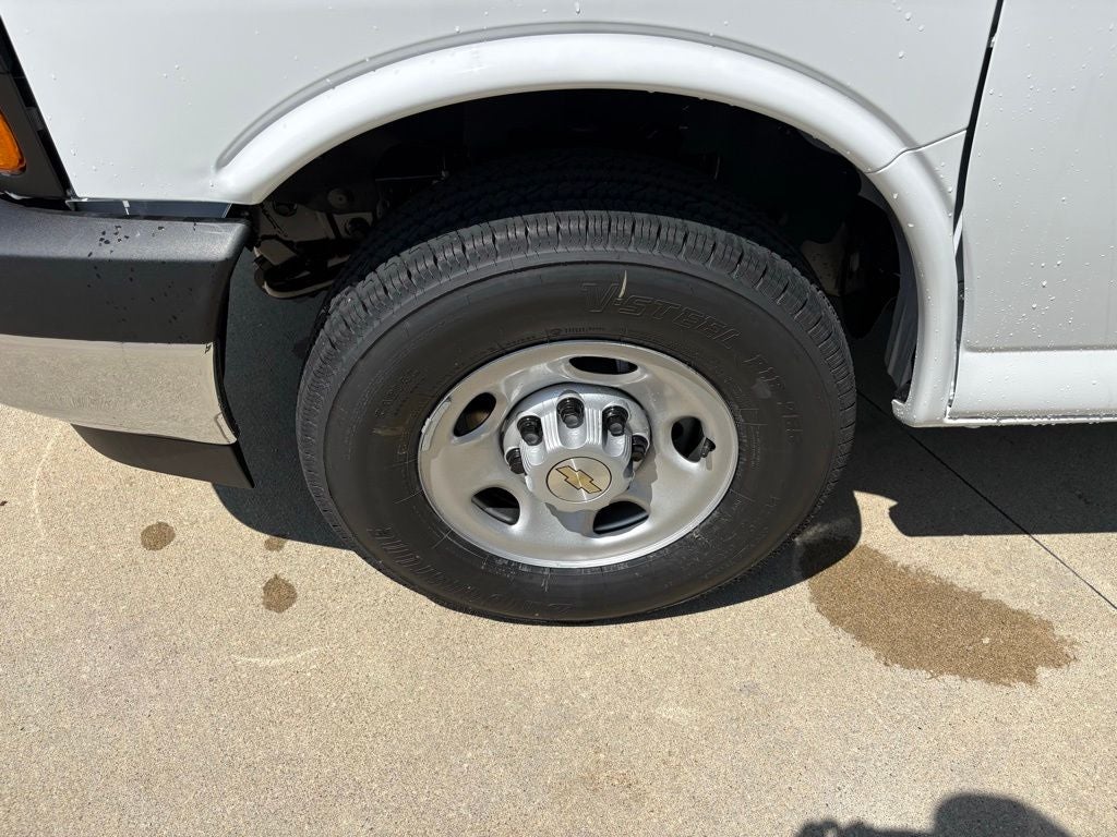 2026 Chevrolet Express 3500 Work Van Cargo