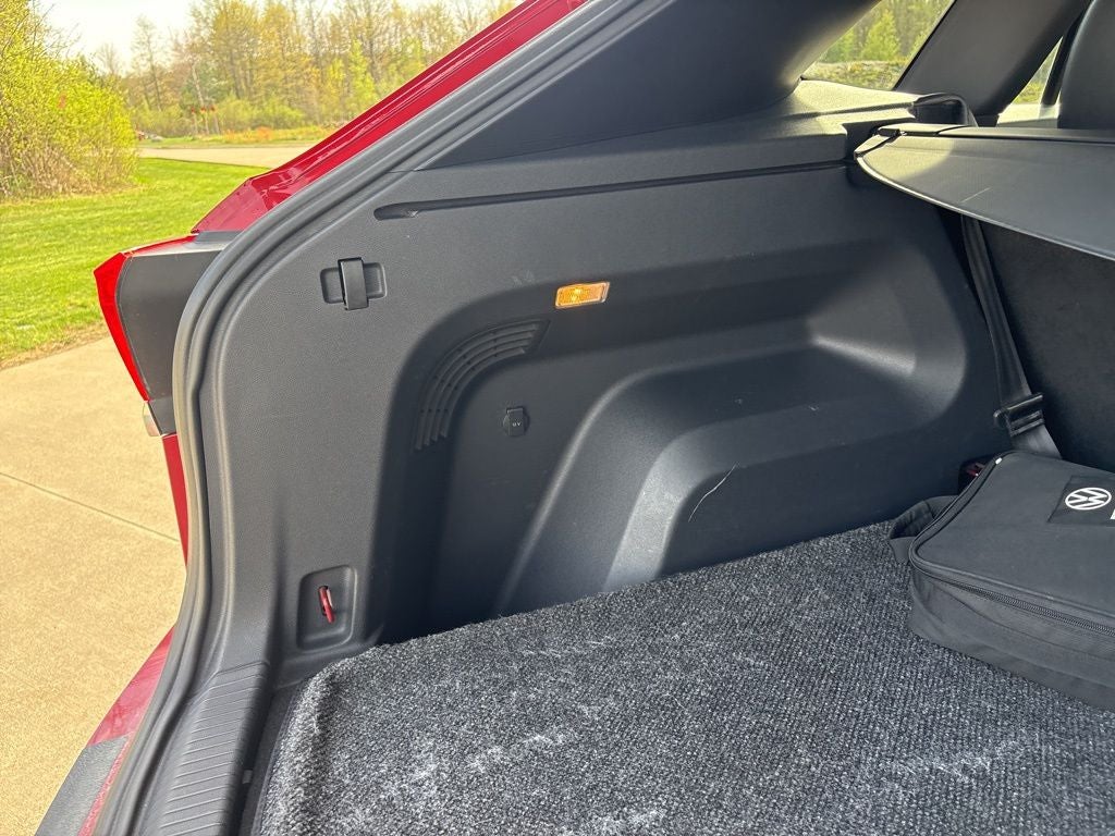 2022 Volkswagen Atlas Cross Sport 3.6L V6 SE w/Technology