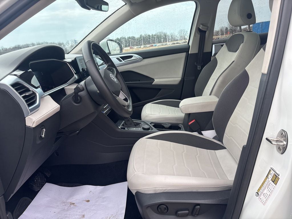 2025 Volkswagen Taos 1.5T SE