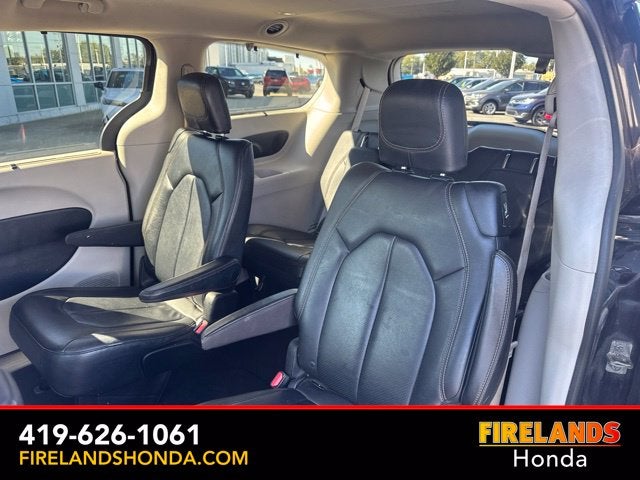 2017 Chrysler Pacifica Touring L Plus