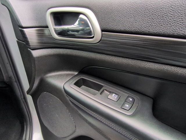 2019 Jeep Grand Cherokee Laredo E