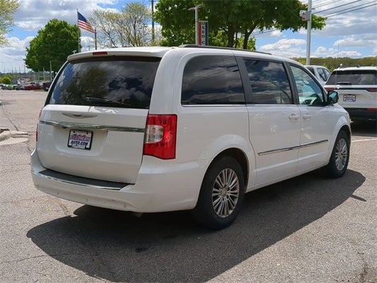2014 Chrysler Town & Country Touring-L in , OH - Mark Wahlberg Chevrolet Auto Group