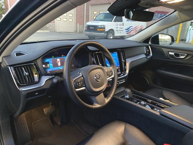 2024 Volvo S60 B5 Core Dark Theme