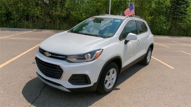 2022 Chevrolet Trax LT in , OH - Mark Wahlberg Chevrolet Auto Group