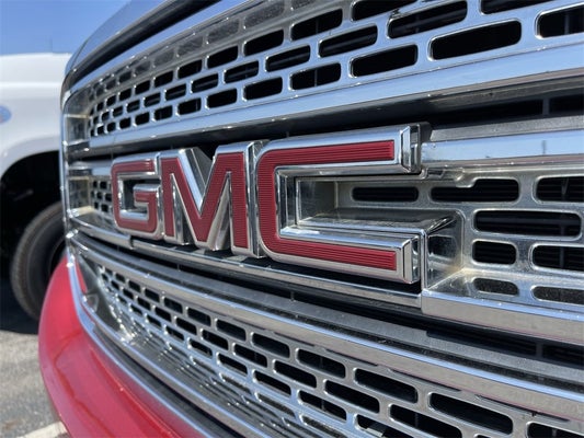 2015 GMC Yukon XL SLT in , OH - Mark Wahlberg Chevrolet Auto Group