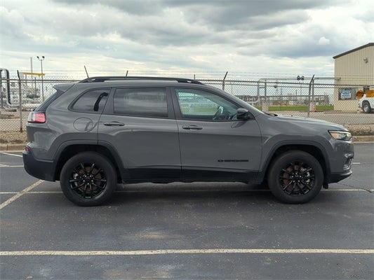 2023 Jeep Cherokee Altitude Lux 4x4 in , OH - Mark Wahlberg Chevrolet Auto Group