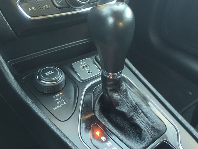 2023 Jeep Cherokee Altitude Lux 4x4