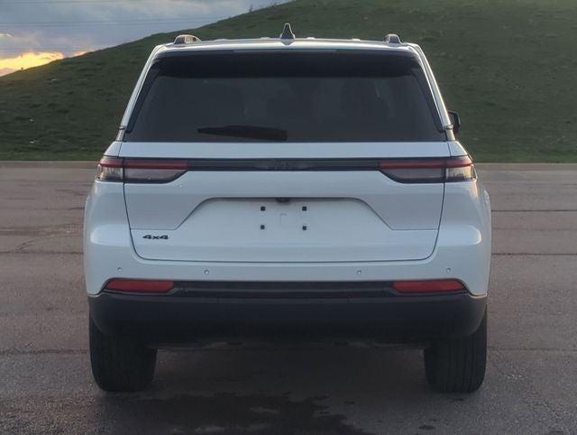 2025 Jeep Grand Cherokee Altitude 4x4