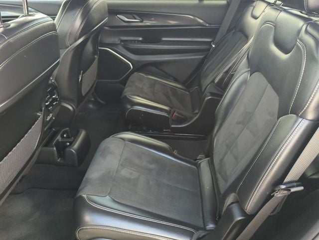 2022 Jeep Grand Cherokee L Altitude 4x4