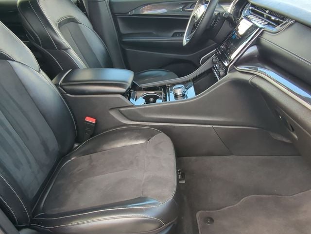 2022 Jeep Grand Cherokee L Altitude 4x4