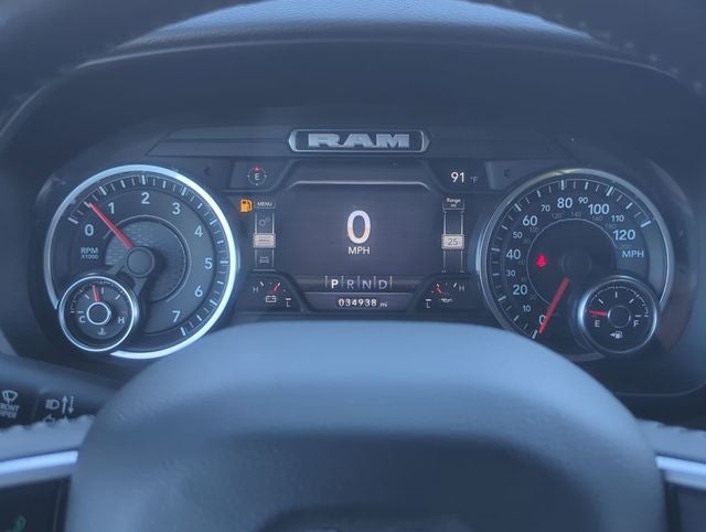 2022 RAM 1500 Big Horn Crew Cab 4x4 5'7' Box