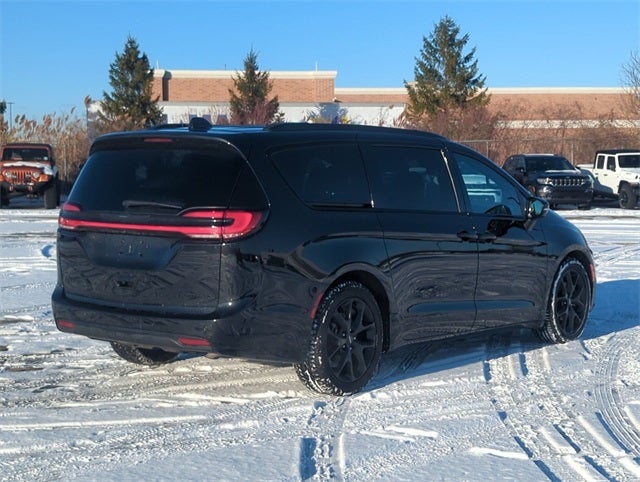 2022 Chrysler Pacifica Limited