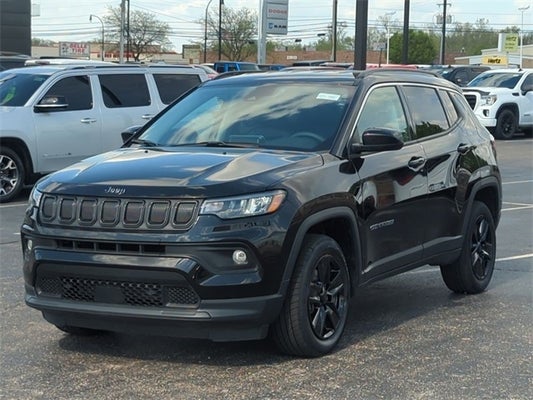 2022 Jeep Compass Latitude 4x4 in , OH - Mark Wahlberg Chevrolet Auto Group