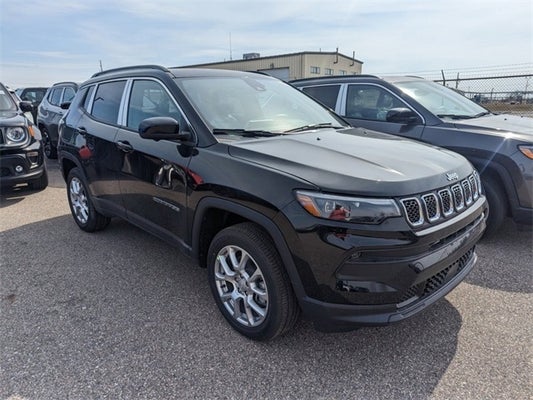 2023 Jeep Compass Latitude Lux FWD in , OH - Mark Wahlberg Chevrolet Auto Group