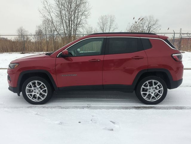 2023 Jeep Compass Latitude Lux FWD