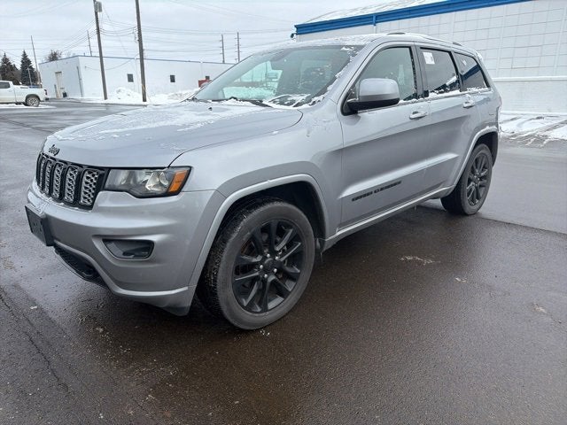 2020 Jeep Grand Cherokee Laredo
