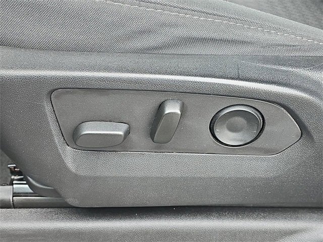 2023 GMC Yukon XL SLE