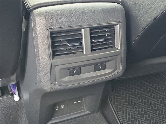 2022 Volkswagen Atlas Cross Sport 3.6L V6 SEL Premium R-Line