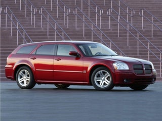 2006 Dodge Magnum Base