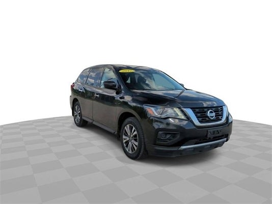 2017 Nissan Pathfinder Platinum in , OH - Mark Wahlberg Chevrolet Auto Group