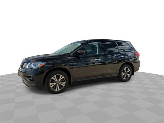 2017 Nissan Pathfinder Platinum in , OH - Mark Wahlberg Chevrolet Auto Group