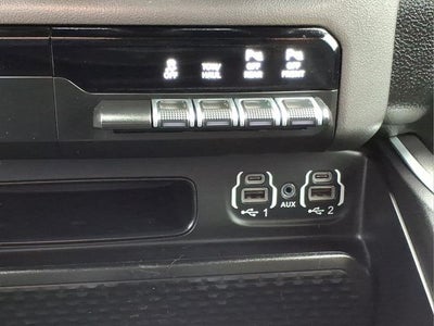 2020 RAM 1500 Big Horn Crew Cab 4x4 5'7" Box