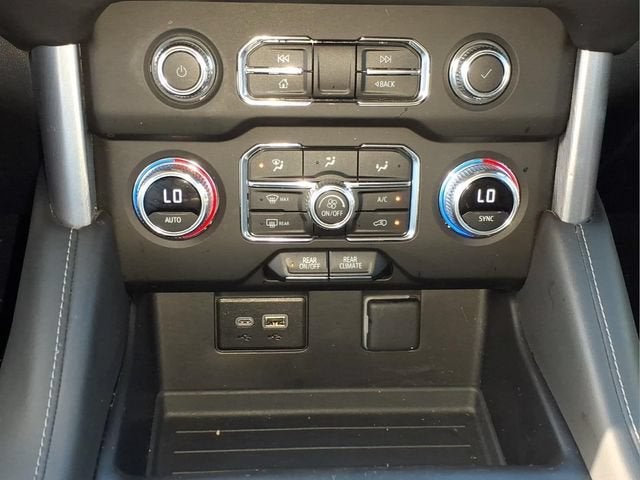 2023 GMC Yukon XL SLE