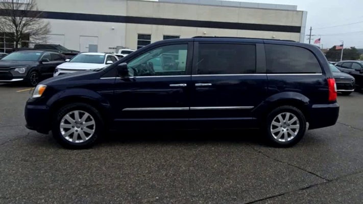 2016 Chrysler Town & Country Touring in , OH - Mark Wahlberg Chevrolet Auto Group
