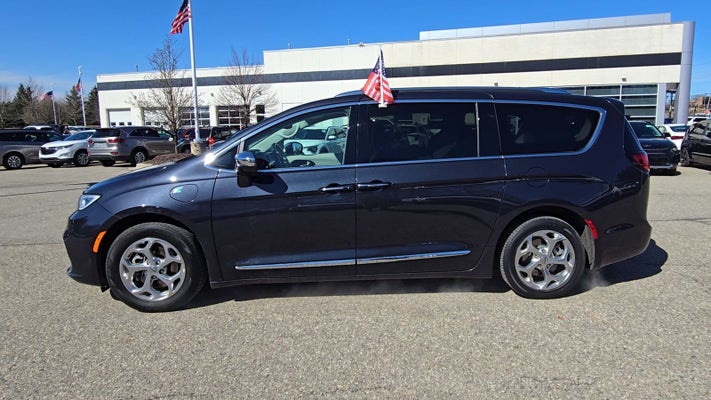 2021 Chrysler Pacifica Hybrid Limited in , OH - Mark Wahlberg Chevrolet Auto Group