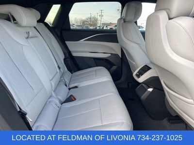 2024 Cadillac LYRIQ Luxury 1