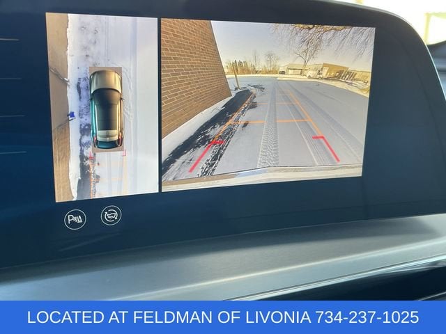 2024 Cadillac LYRIQ Luxury 2