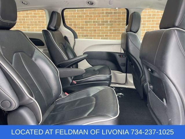 2023 Chrysler Pacifica Hybrid Limited