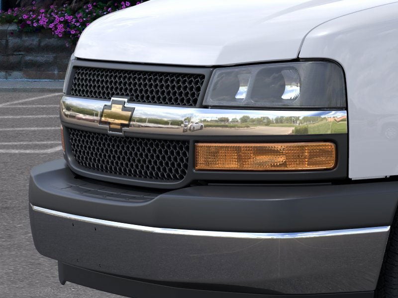 2025 Chevrolet Express Cargo 3500 WT