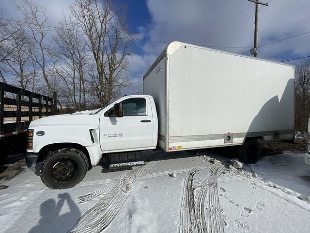 2019 Chevrolet Silverado 5500HD BOX TRUCK