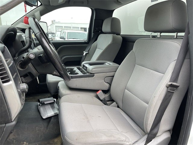 2019 Chevrolet Silverado 5500HD BOX TRUCK