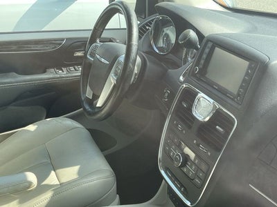 2011 Chrysler Town & Country Limited