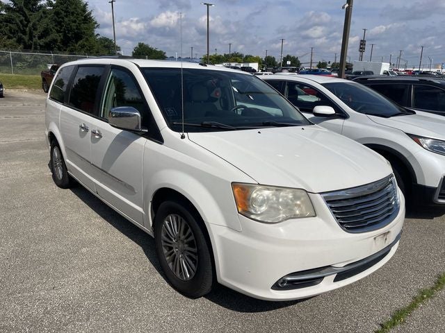 2011 Chrysler Town & Country Limited