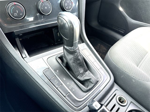 2019 Volkswagen Golf Base