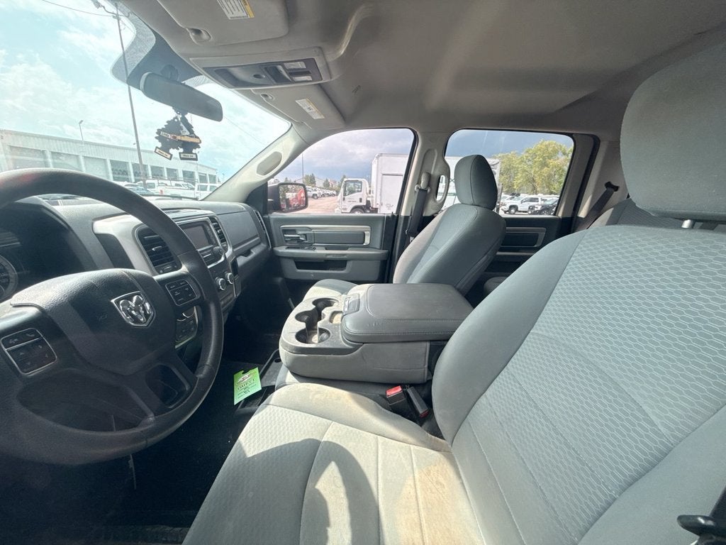 2019 RAM 1500 Classic SLT Crew Cab 4x4 6'4" Box