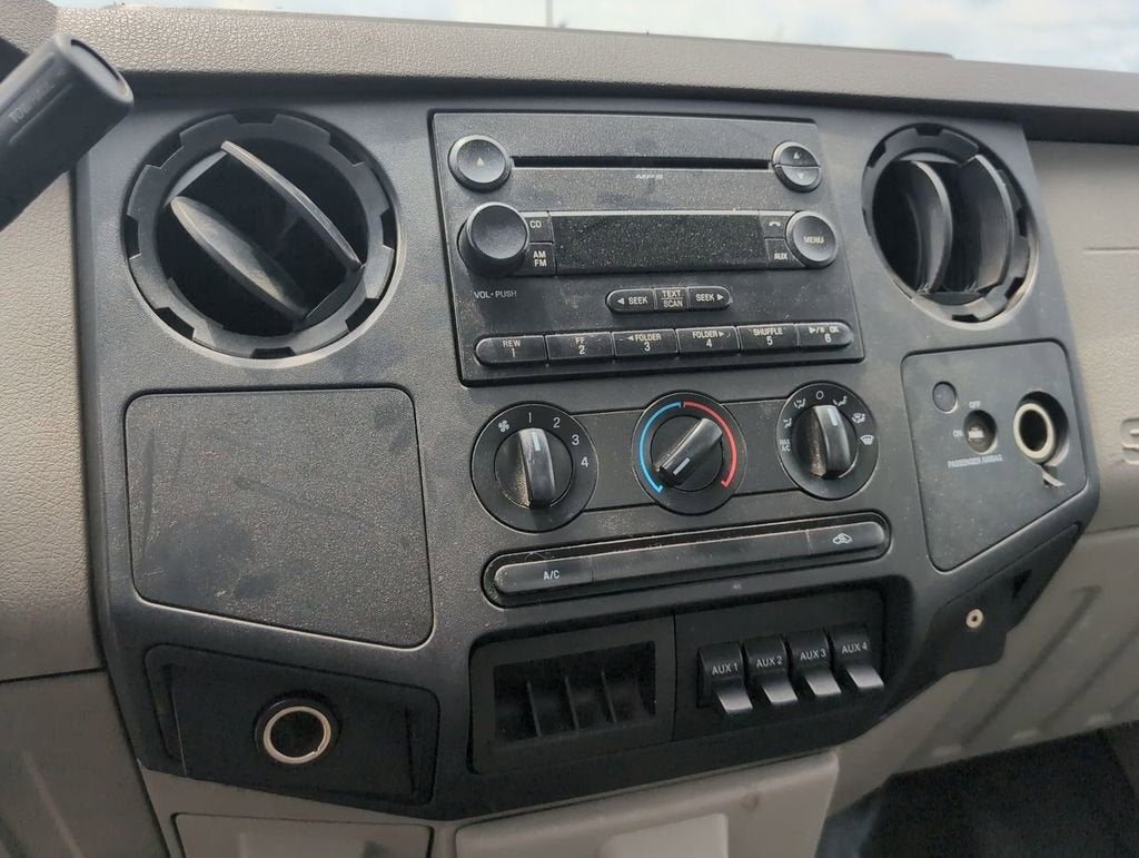 2008 Ford Super Duty F-350 DRW XL