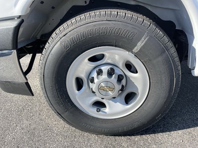 2025 Chevrolet Express Cutaway 3500 1WT