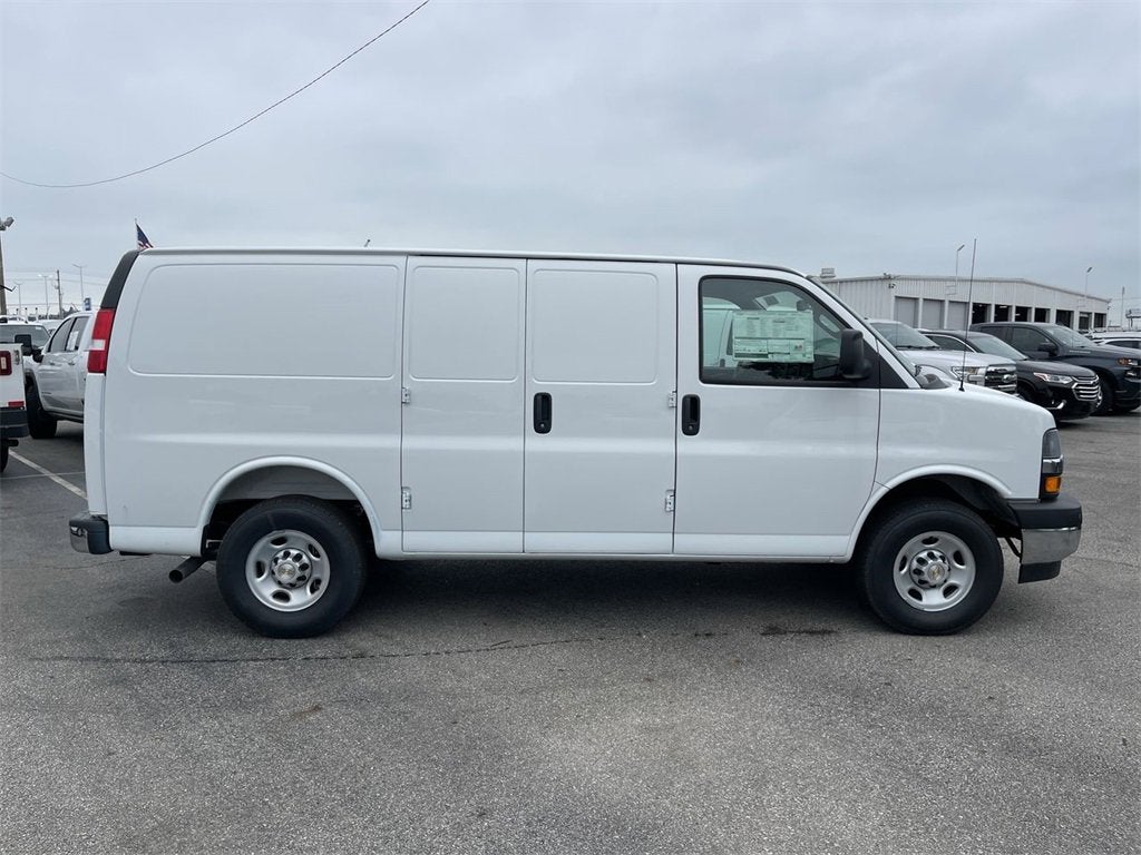 2025 Chevrolet Express Cargo 2500 WT